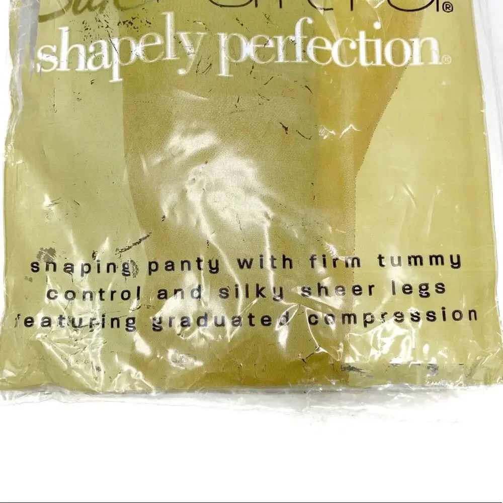 Silkies Ultra Shapely Perfection Pantyhose Honey Beige Large